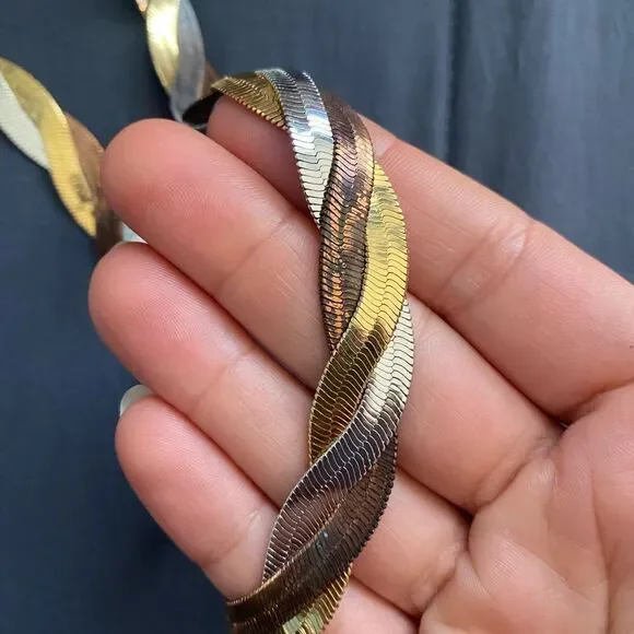 Vintage AVON Three Color Metal Braided Twisted Necklace - Picture 3 of 4